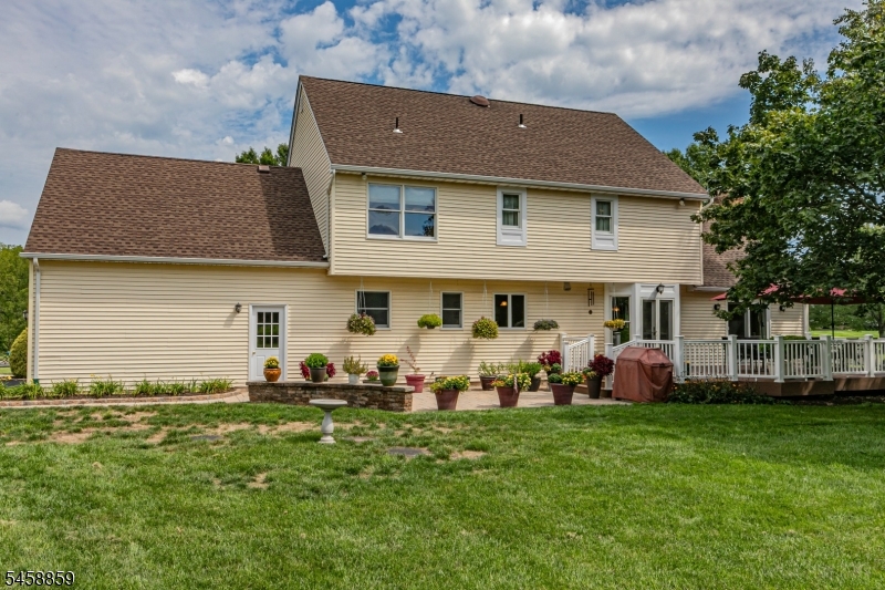 9 Summershade Lane Raritan NJ 08551