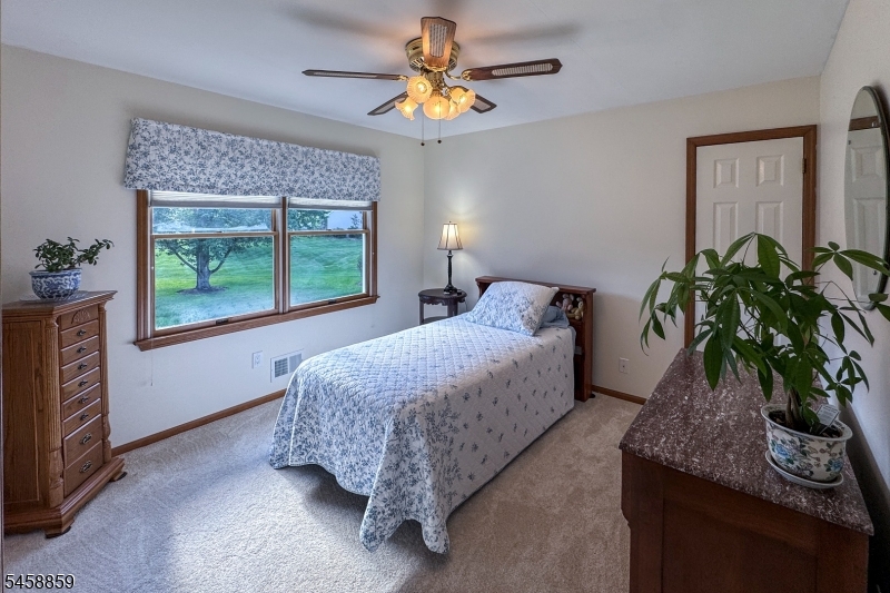 9 Summershade Lane Raritan NJ 08551