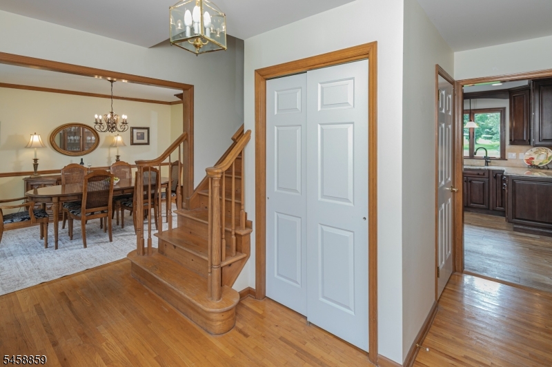 9 Summershade Lane Raritan NJ 08551