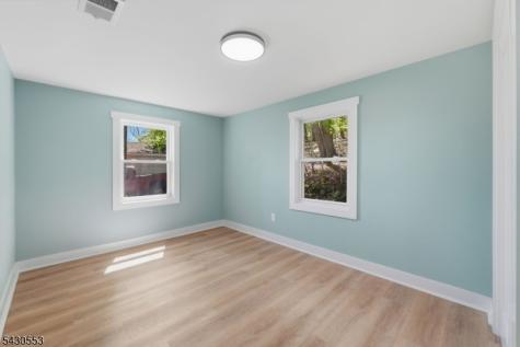 45 W Shawnee Trail Jefferson NJ 07885