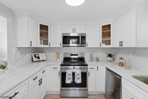 45 W Shawnee Trail Jefferson NJ 07885