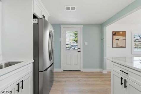 45 W Shawnee Trail Jefferson NJ 07885