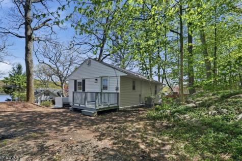 45 W Shawnee Trail Jefferson NJ 07885