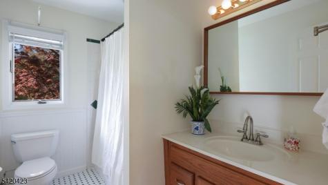156 Mohawk Drive Cranford NJ 07016