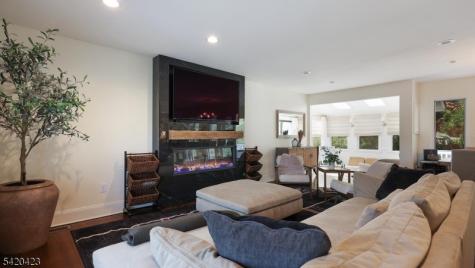156 Mohawk Drive Cranford NJ 07016