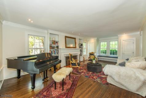 21 Fernwood Place Mountain Lakes NJ 07046