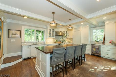 21 Fernwood Place Mountain Lakes NJ 07046
