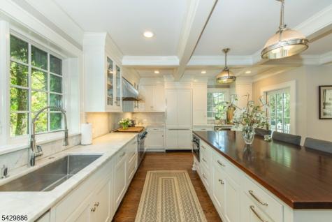 21 Fernwood Place Mountain Lakes NJ 07046
