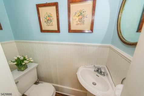 21 Fernwood Place Mountain Lakes NJ 07046