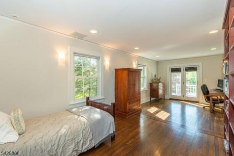 21 Fernwood Place Mountain Lakes NJ 07046