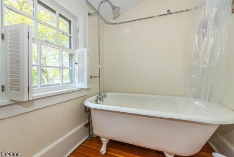 21 Fernwood Place Mountain Lakes NJ 07046
