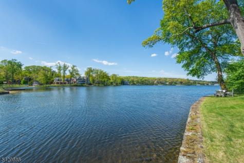 21 Fernwood Place Mountain Lakes NJ 07046