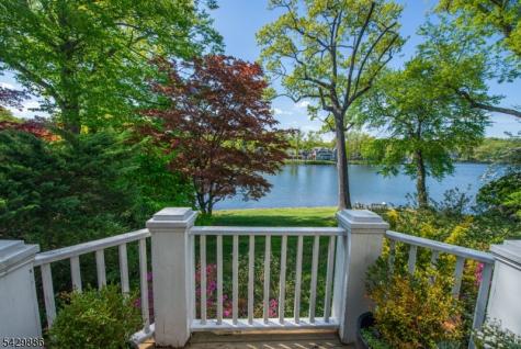 21 Fernwood Place Mountain Lakes NJ 07046
