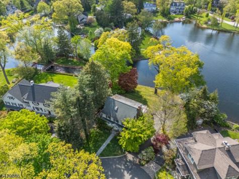 21 Fernwood Place Mountain Lakes NJ 07046