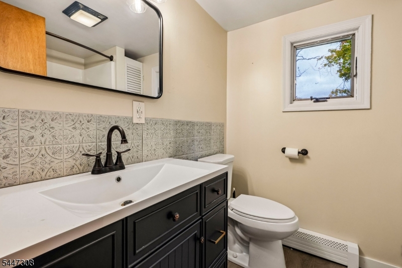 8 Summit Road Hardyston NJ 07460