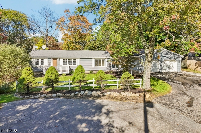 8 Summit Road Hardyston NJ 07460
