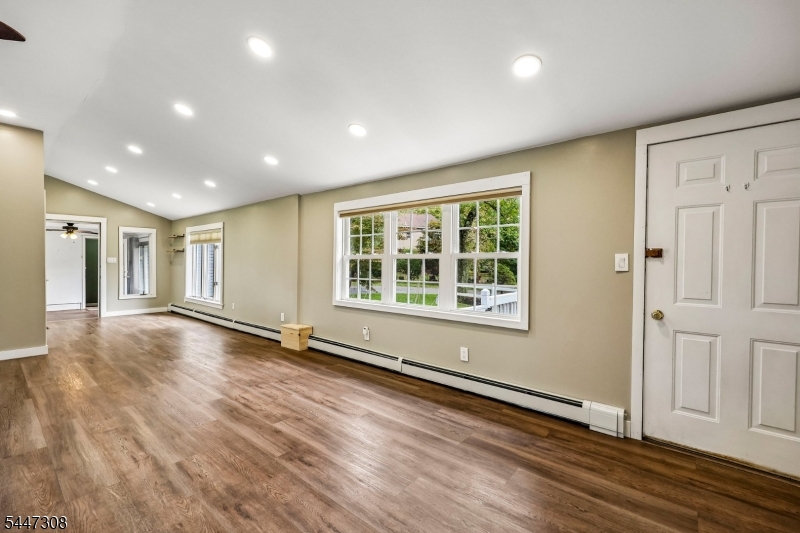 8 Summit Road Hardyston NJ 07460