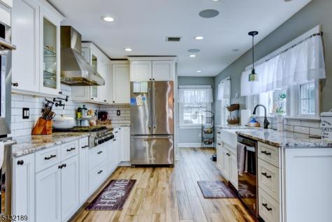 50 Winifred Drive Totowa NJ 07512