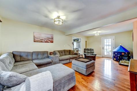 50 Winifred Drive Totowa NJ 07512