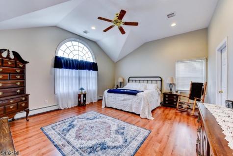 50 Winifred Drive Totowa NJ 07512