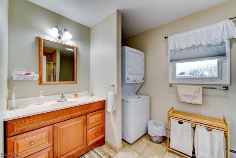 50 Winifred Drive Totowa NJ 07512