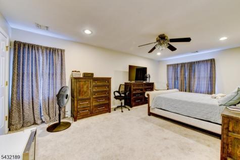 50 Winifred Drive Totowa NJ 07512