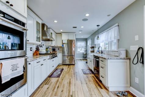 50 Winifred Drive Totowa NJ 07512