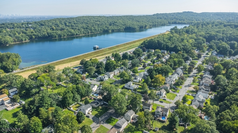 3 Woodlawn Terrace Cedar Grove NJ 07009
