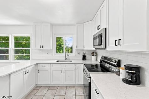 20 S Hillside Drive Mount Olive NJ 07828