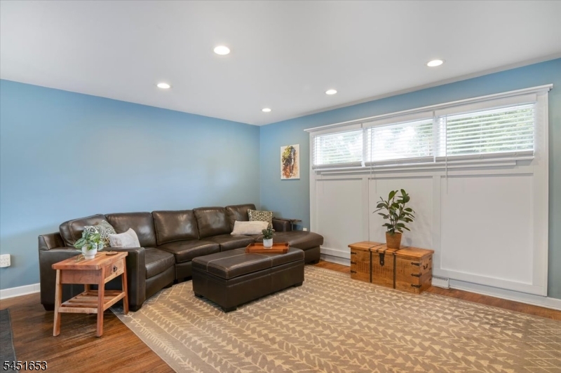 259 W Warren Street Washington NJ 07882