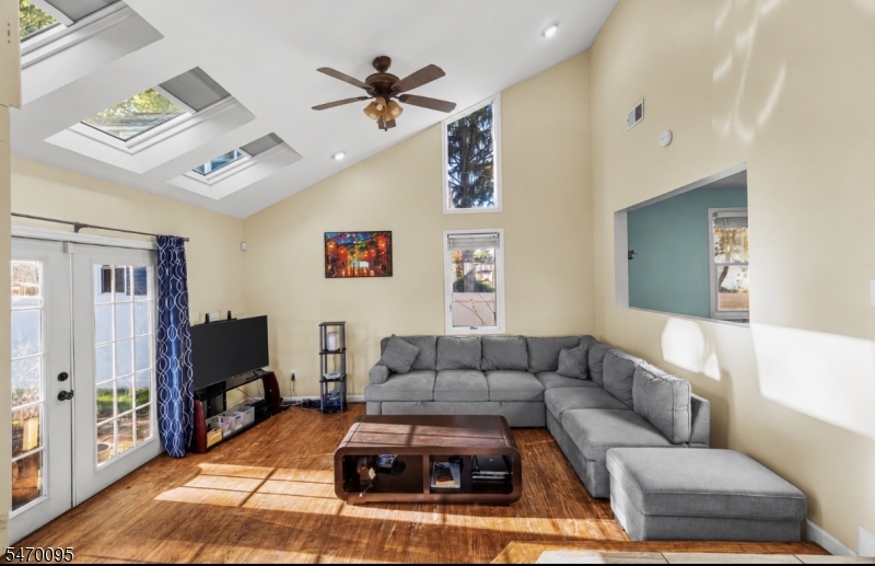364 Isabella Avenue Irvington NJ 07111