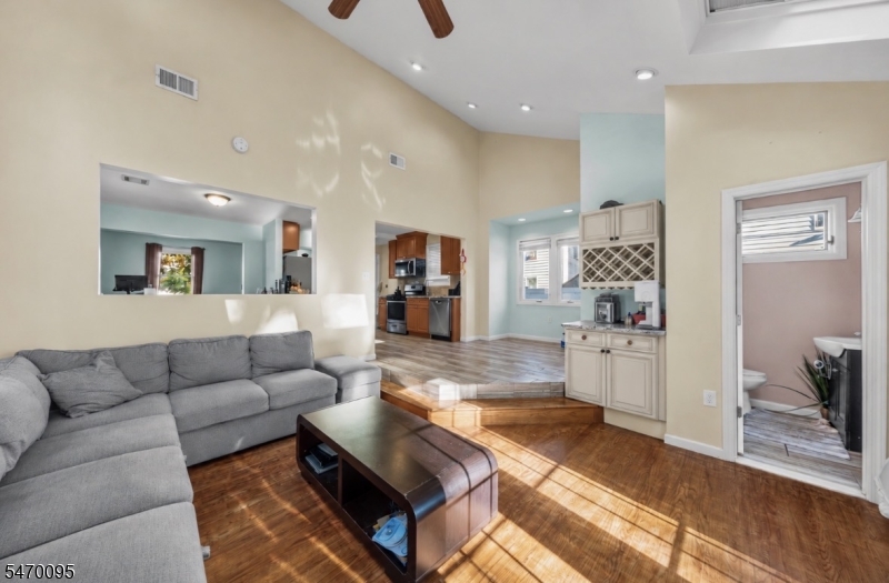 364 Isabella Avenue Irvington NJ 07111