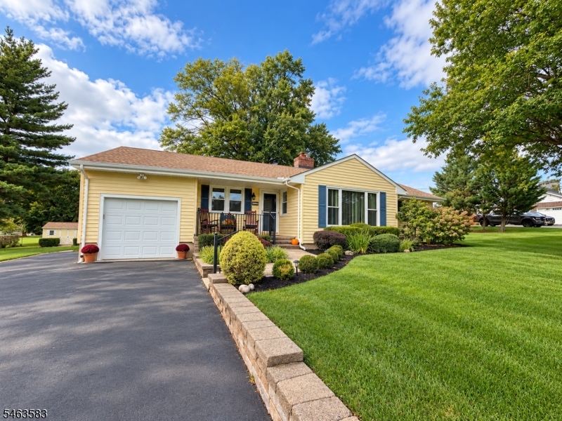 18 School Road Readington NJ 08889