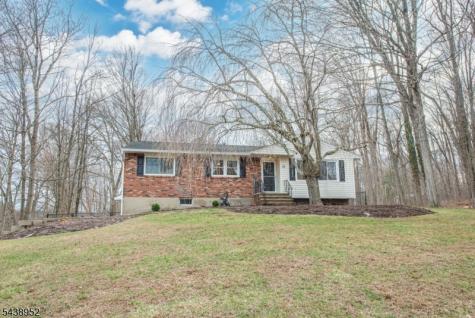 28 Riverview Road West Milford NJ 07438