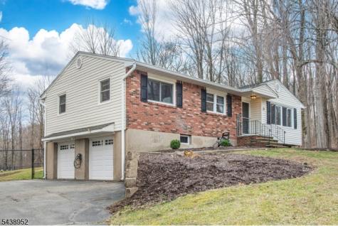 28 Riverview Road West Milford NJ 07438