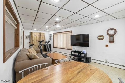 6 Seabert Lane Kinnelon NJ 07405