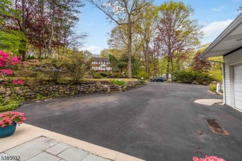 6 Seabert Lane Kinnelon NJ 07405