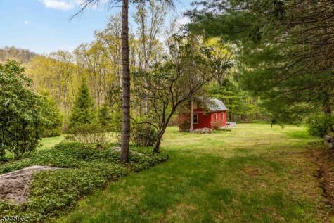 6 Seabert Lane Kinnelon NJ 07405