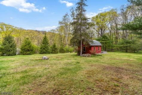 6 Seabert Lane Kinnelon NJ 07405