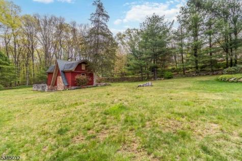 6 Seabert Lane Kinnelon NJ 07405