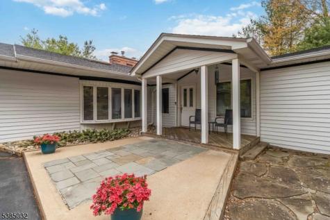 6 Seabert Lane Kinnelon NJ 07405