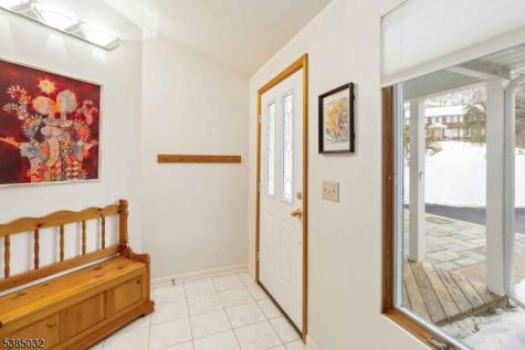 6 Seabert Lane Kinnelon NJ 07405