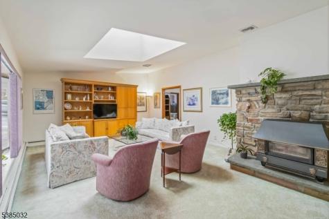 6 Seabert Lane Kinnelon NJ 07405