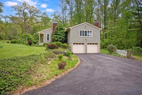 12 Dogwood Drive Chester NJ 07930