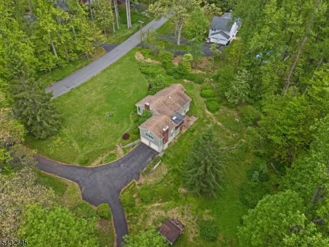 12 Dogwood Drive Chester NJ 07930