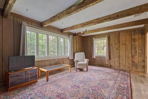 12 Dogwood Drive Chester NJ 07930