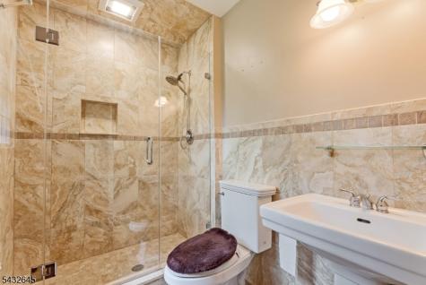 12 Dogwood Drive Chester NJ 07930