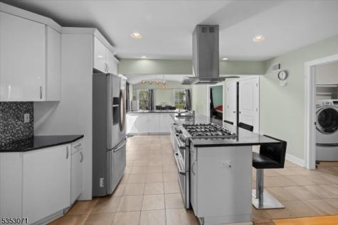 35 E Ridgewood Avenue Paramus NJ 07652