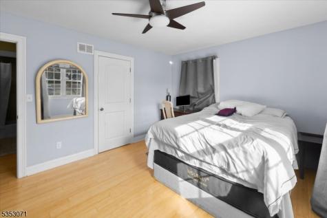 35 E Ridgewood Avenue Paramus NJ 07652