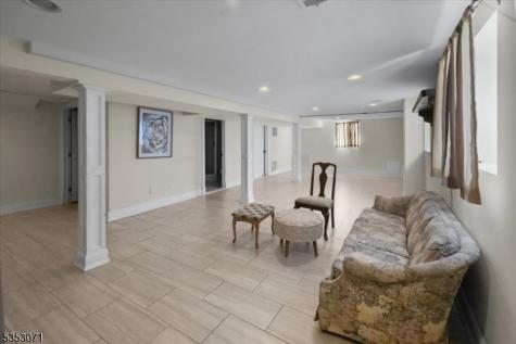 35 E Ridgewood Avenue Paramus NJ 07652